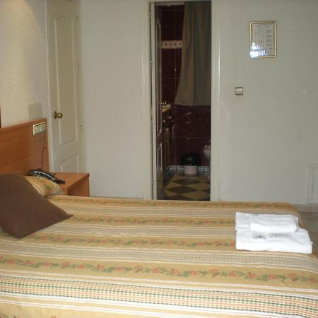 Hotel New Sanz 토레몰리노스 외부 사진